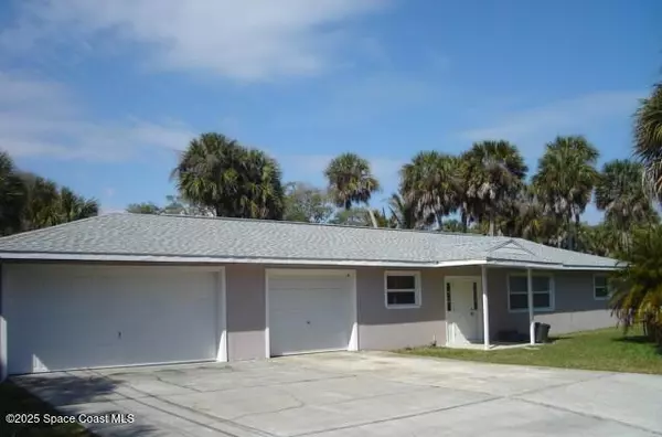 215 Pelican DR, Melbourne Beach, FL 32951