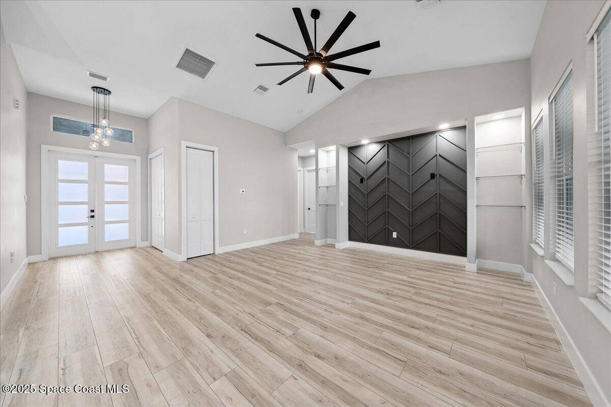 Palm Bay, FL 32909,984 Hattaras TER SE