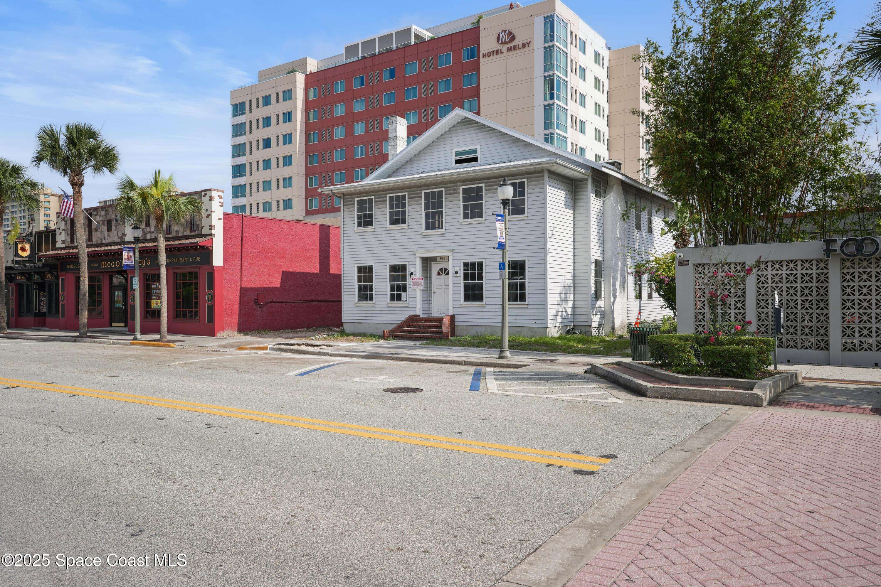Melbourne, FL 32901,814 E New Haven AVE