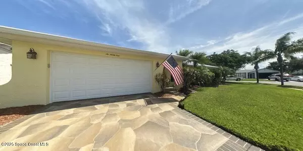 Satellite Beach, FL 32937,699 Bimini RD