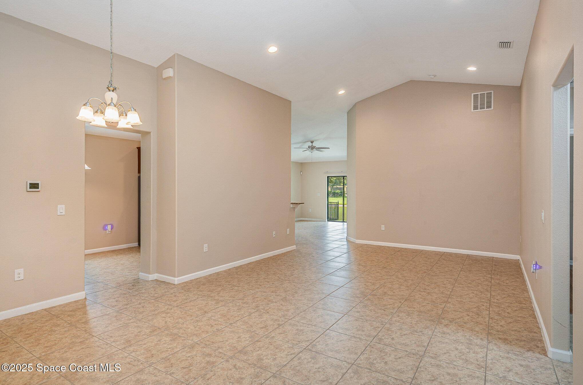 Melbourne, FL 32901,1050 Cayman DR