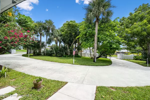 Melbourne Beach, FL 32951,180 Ibis DR
