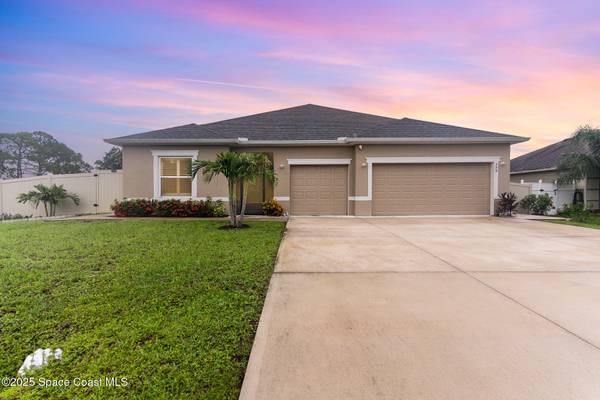 399 Calcutta AVE NW, Palm Bay, FL 32907