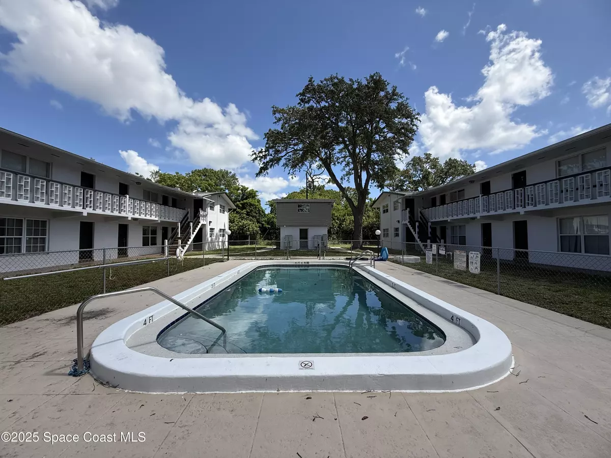 Melbourne, FL 32935,1440 Parkway DR #2a