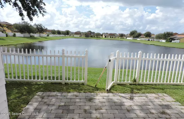 Melbourne, FL 32901,765 Luminary CIR #105