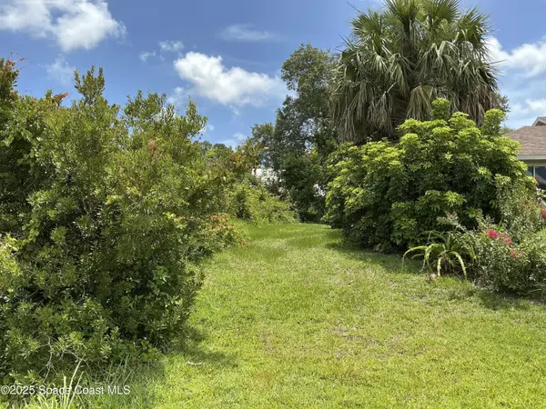 Palm Bay, FL 32907,1385 Ashford AVE NE