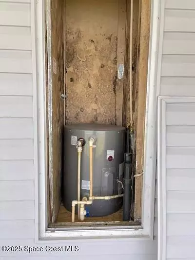 Barefoot Bay, FL 32976,911 Oriole CIR