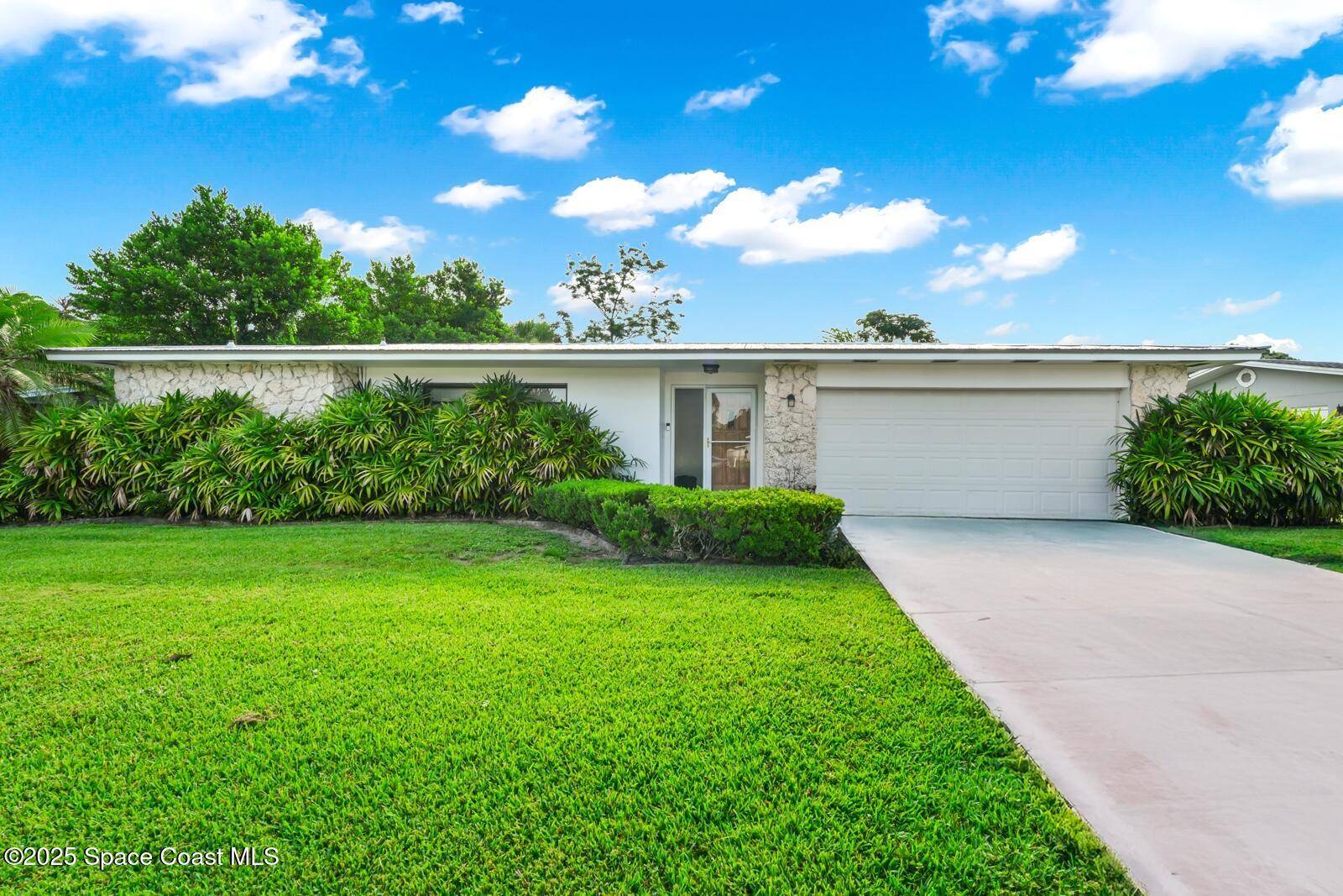 2705 Hutchison PL, Titusville, FL 32780