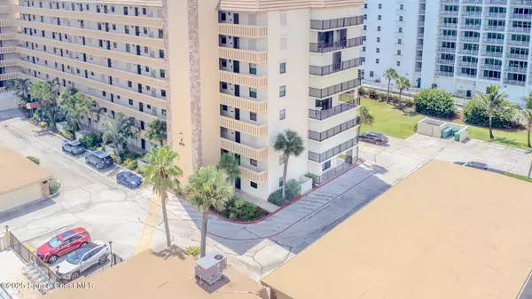 Cocoa Beach, FL 32931,1830 N Atlantic AVE #C107