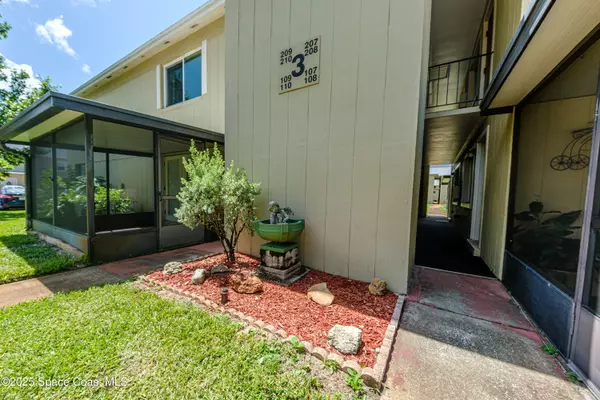 Titusville, FL 32796,4304 London Town RD #B109