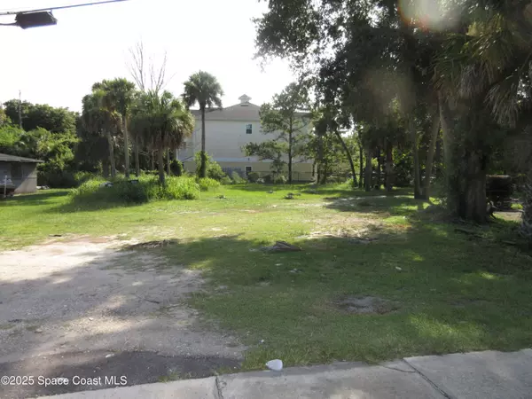 928 S De Leon AVE S, Titusville, FL 32780