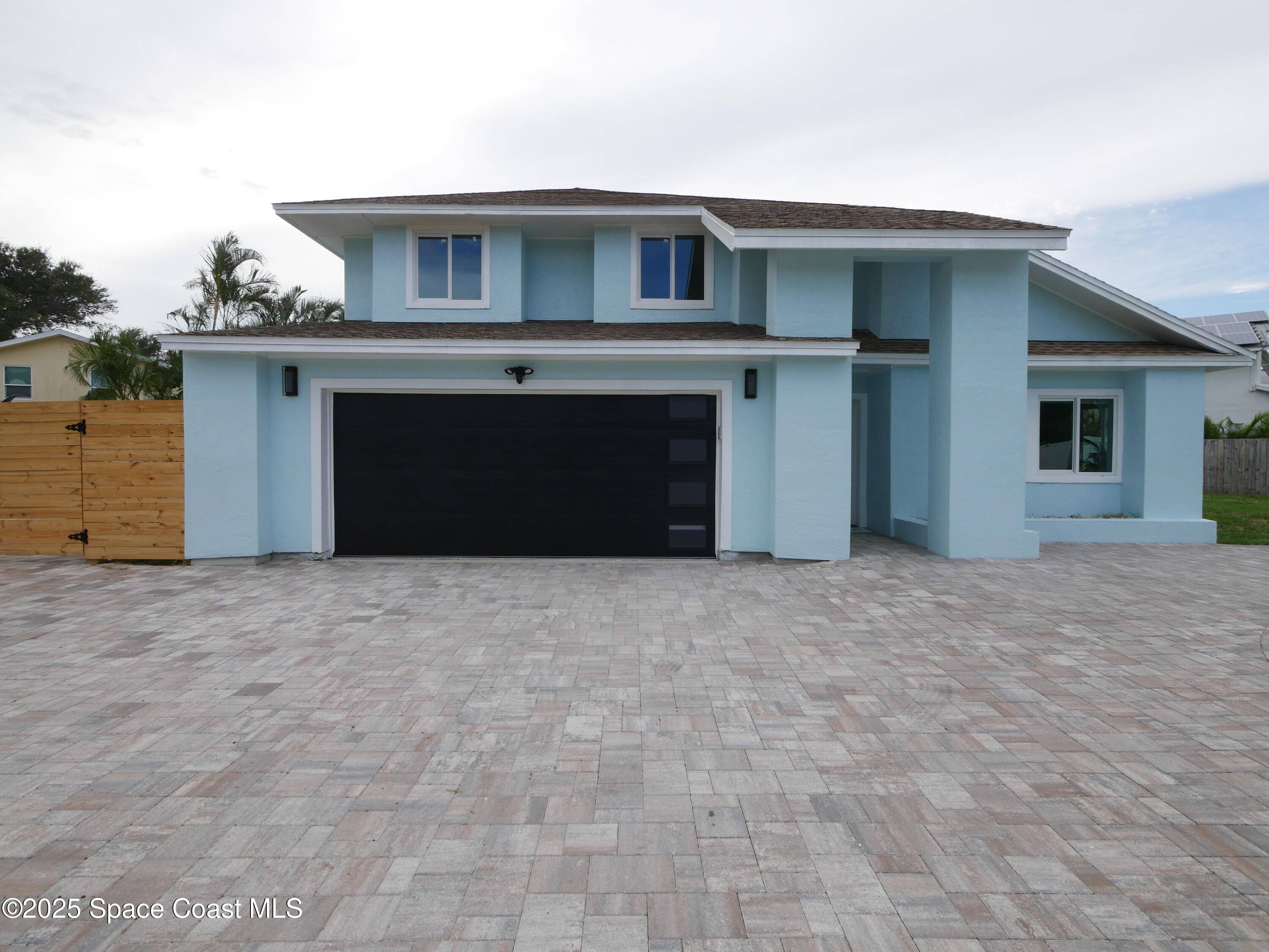 398 Riverview LN, Melbourne Beach, FL 32951