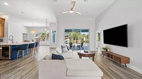 121 Boca Ciega RD, Cocoa Beach, FL 32931