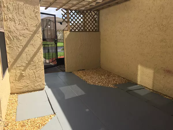 Palm Bay, FL 32905,1011 Abada CT NE #111