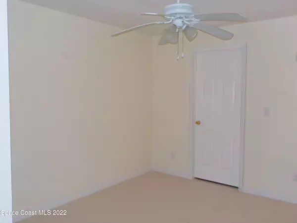 Palm Bay, FL 32905,3218 Vista Oaks CIR NE