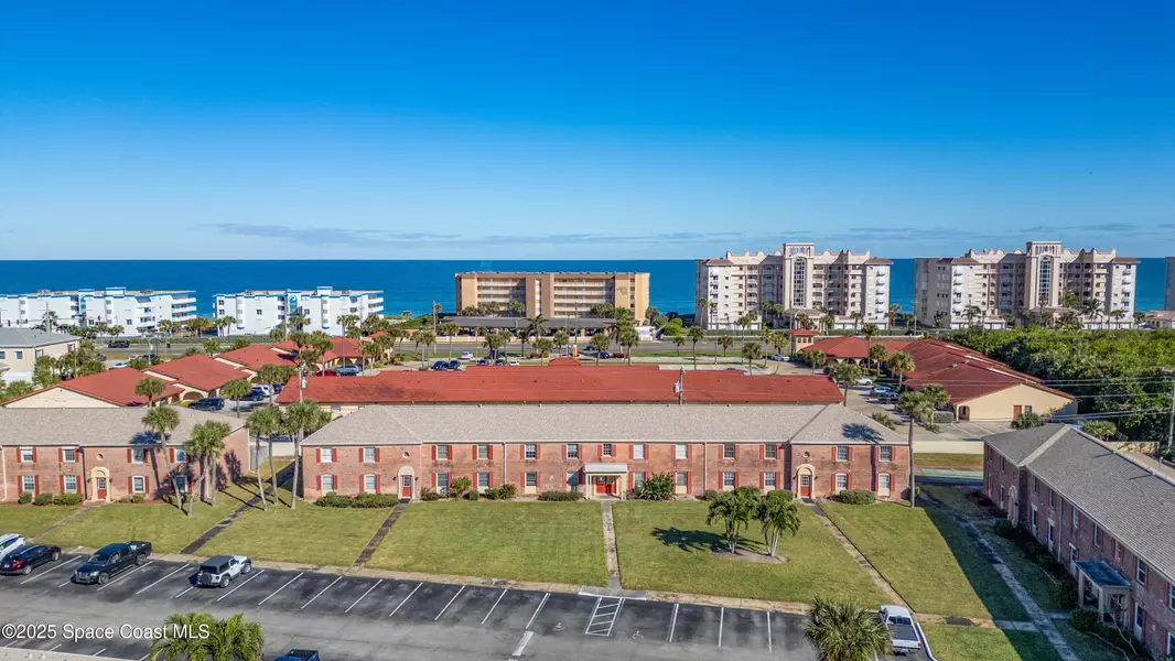 145 E Colonial CT #D, Indian Harbour Beach, FL 32937