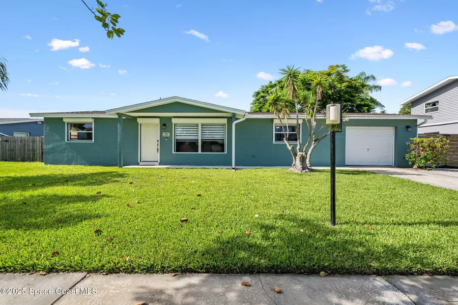 1751 Dodge CIR N, Melbourne, FL 32935