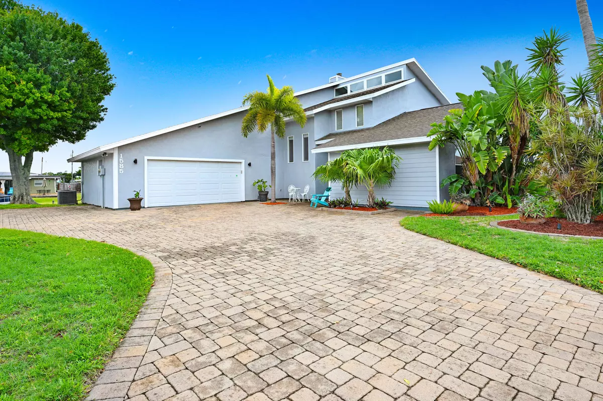 Merritt Island, FL 32953,1585 Sykes Creek DR