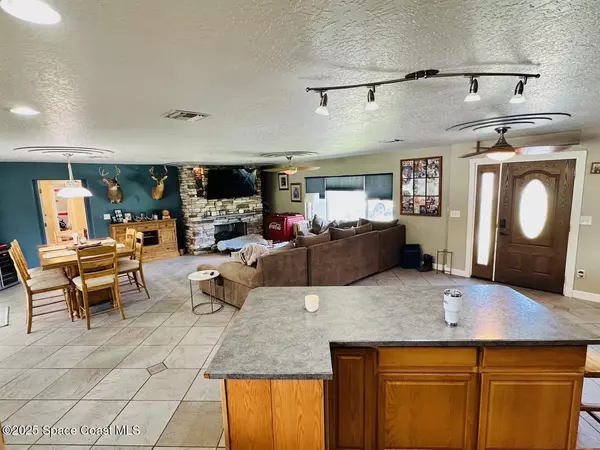 1096 NE Sandy Lane LN NE, Palm Bay, FL 32905