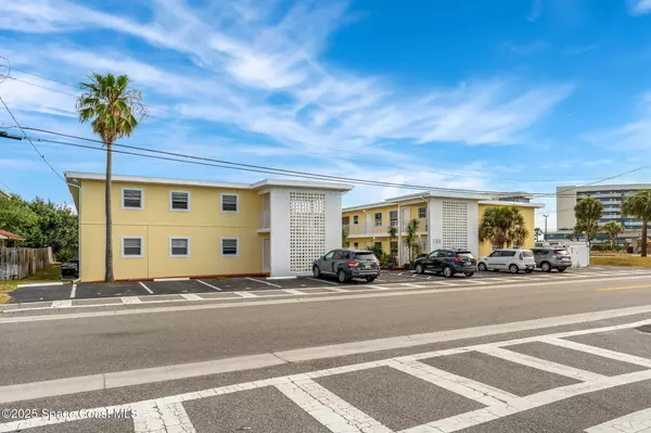 130 Roosevelt AVE #207, Satellite Beach, FL 32937