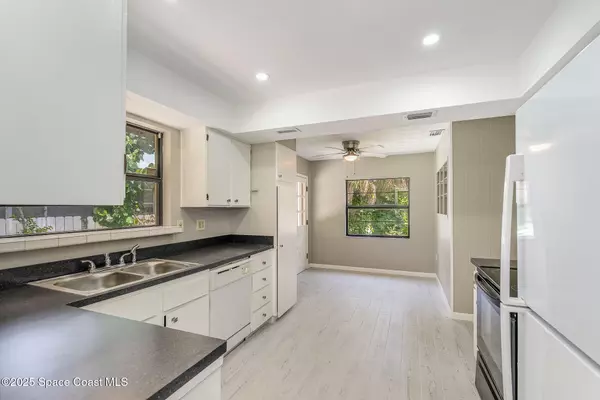 Cocoa, FL 32922,808 Kensington DR