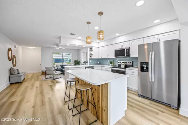 Merritt Island, FL 32953,725 Venetian WAY