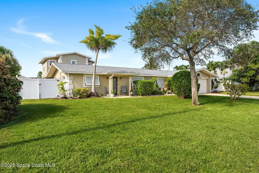 1529 Bay Shore DR, Cocoa Beach, FL 32931