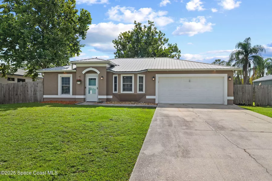 831 Tejon AVE SW, Palm Bay, FL 32908