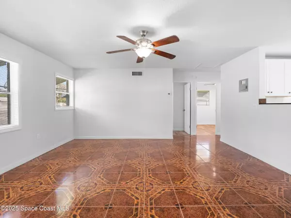 Melbourne, FL 32935,2033 Robinhood DR