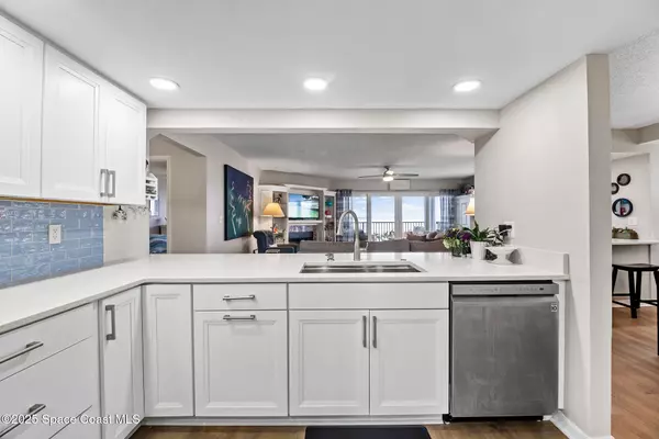 Melbourne Beach, FL 32951,215 Ballyshannon ST #C402