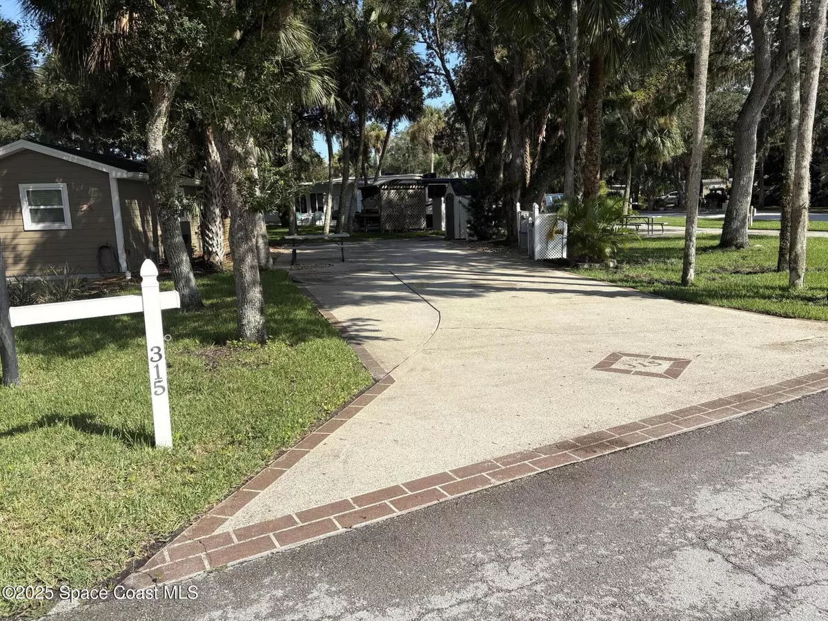 Titusville, FL 32780,315 Oak Cove RD