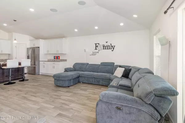 Orlando, FL 32824,1534 Pine ST