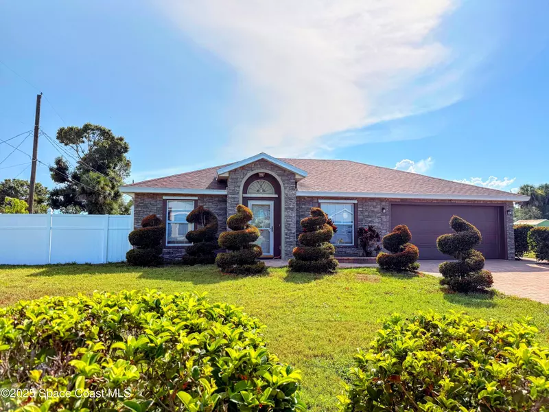 2075 4th AVE SW, Vero Beach, FL 32962
