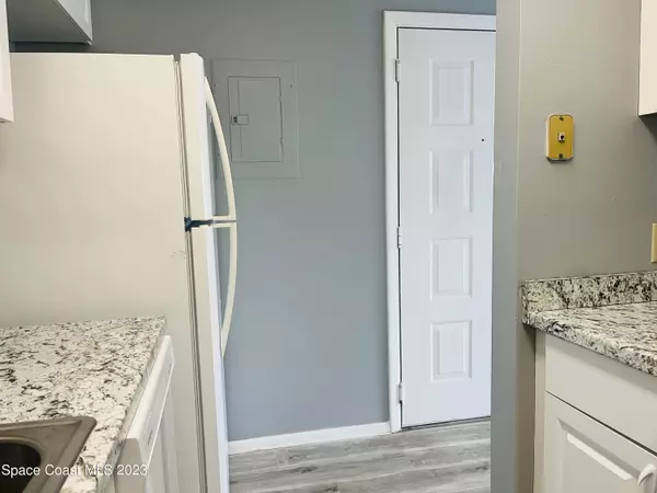 Merritt Island, FL 32952,225 S Tropical TRL #407