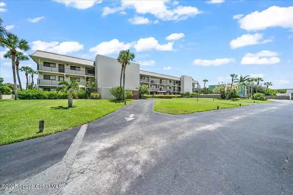 Cocoa Beach, FL 32931,1700 S Atlantic AVE S #104
