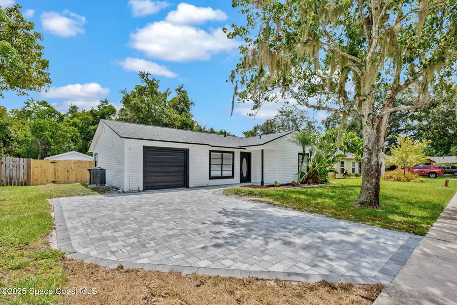 1665 Saratoga DR, Titusville, FL 32796