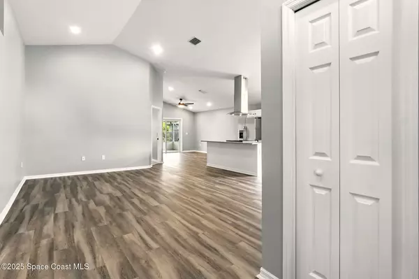 Kissimmee, FL 34759,460 Martigues DR