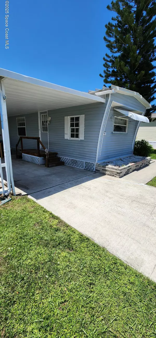 Palm Bay, FL 32907,210 Blossom LN NE