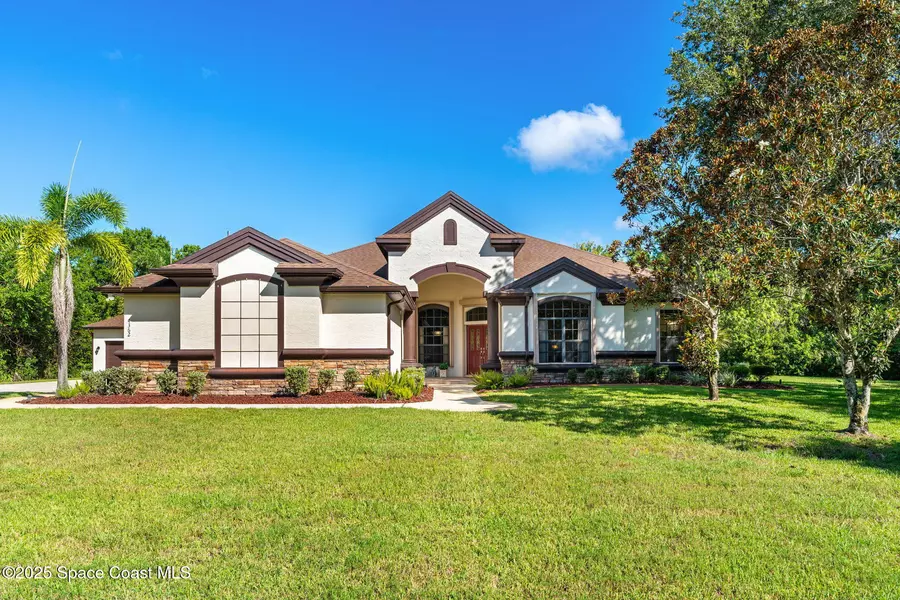 4362 Ligustrum DR, Melbourne, FL 32934