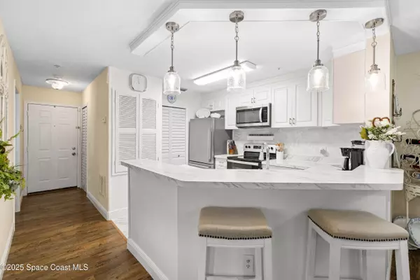 Melbourne, FL 32940,7667 N Wickham RD #302