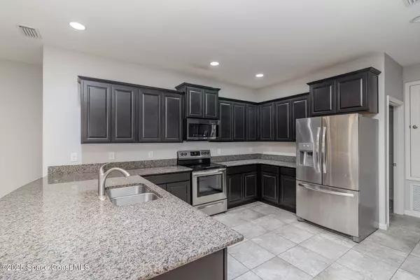 Palm Bay, FL 32909,611 Easton Forest CIR SE
