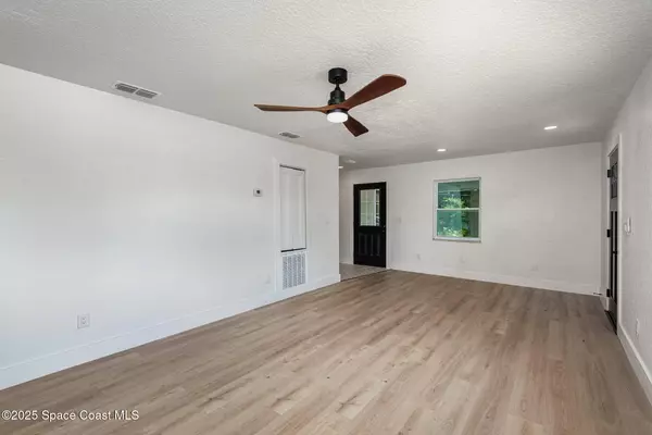 Mims, FL 32754,3812 Lucerne AVE