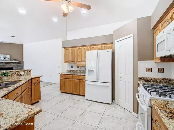 Cocoa, FL 32926,2559 Hooper RD