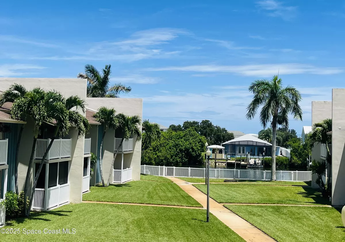 Merritt Island, FL 32952,250 N Banana River DR #F-6