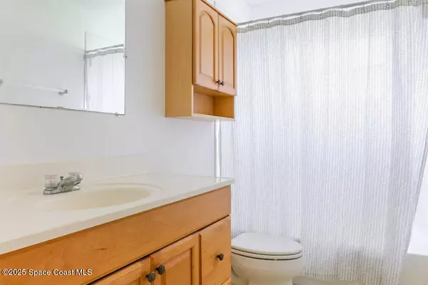 Rockledge, FL 32955,975 Kings Post RD