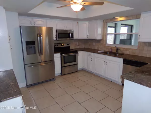 Palm Bay, FL 32905,1131 Glenham DR NE