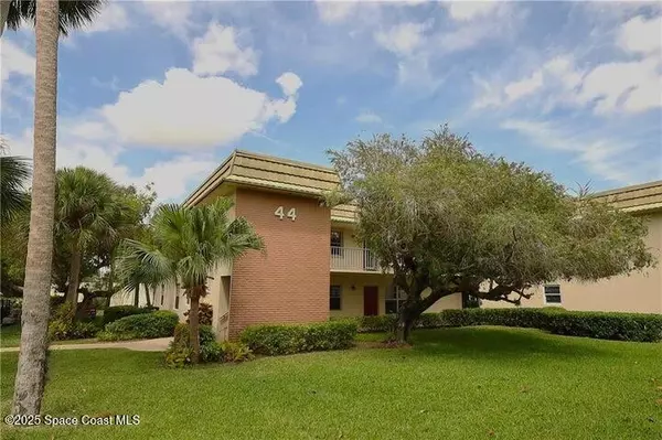 Vero Beach, FL 32962,44 Vista Gardens TRL #106
