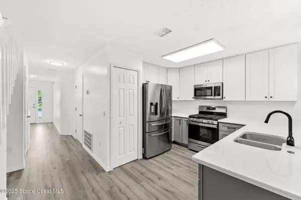 Rockledge, FL 32955,2990 S Fiske BLVD #J5