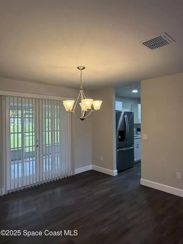 Palm Bay, FL 32909,990 Castile RD SE