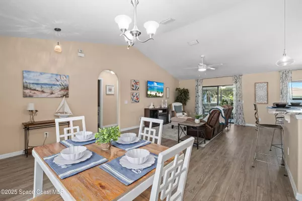 Palm Bay, FL 32907,1627 Earlham AVE NW